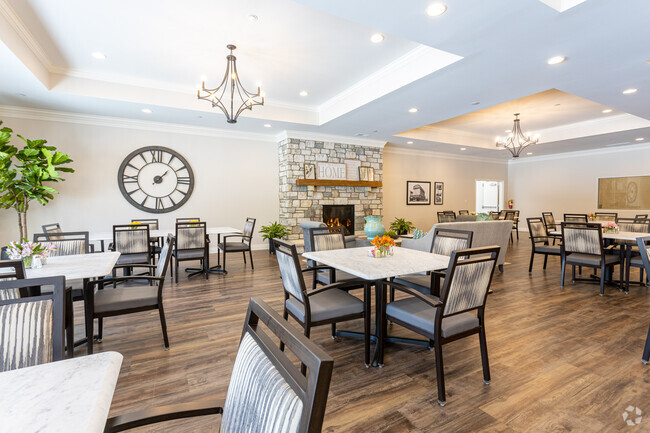 Dining Area - Retreat at Leisure Living 55+ Senior Living