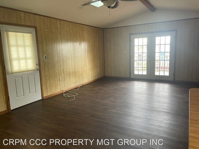 Building Photo - 3 br, 1 bath House - 5817 S. Lagoon Dr