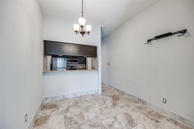 Foto del edificio - 6081 Milton St