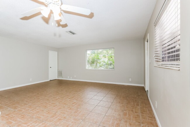 Building Photo - 201 Newcastle St