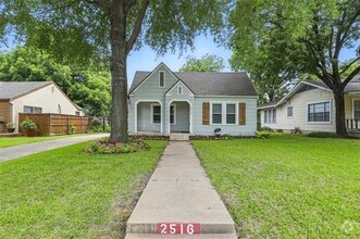 Building Photo - 2516 Primrose Ave