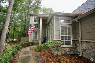 Building Photo - 198 N Valley Oaks Cir