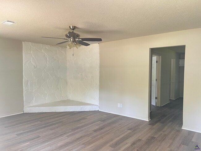 Building Photo - 1169 Sandy Beach Dr