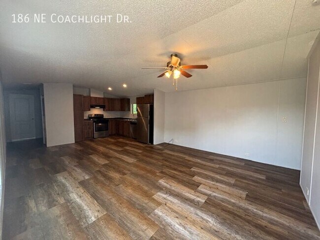 Foto del edificio - 186 Coachlight Dr