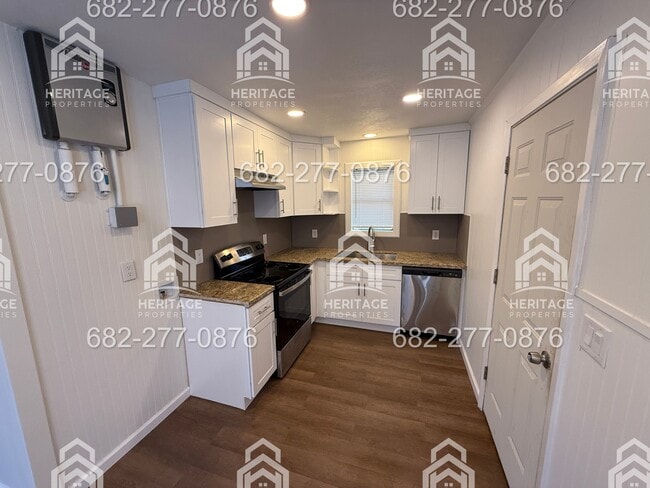 Building Photo - 301 Gose-Lee Ln