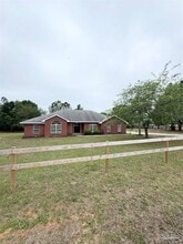 Building Photo - 9909 S Trace Rd