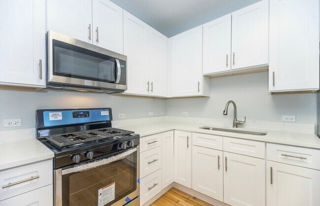 Foto del edificio - 5422 W Wrightwood Ave