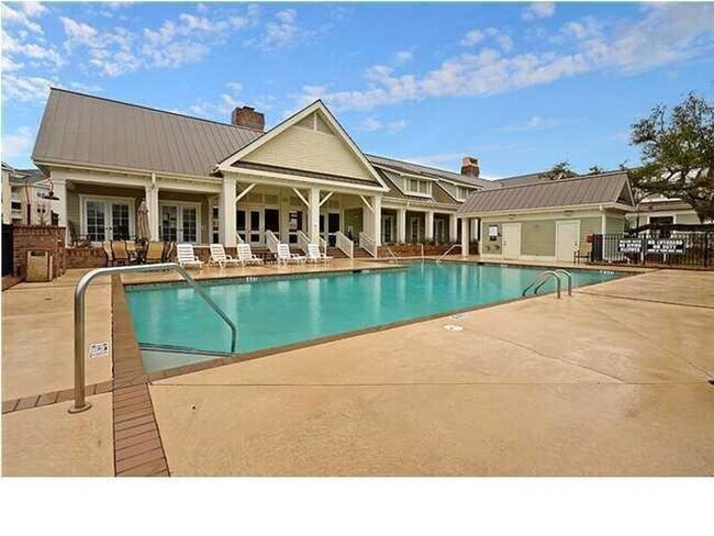 Foto del edificio - 2244 Ashley Crossing Dr