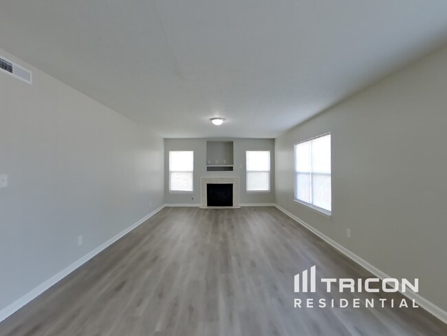 Foto del edificio - 1003 Pine Ridge Way