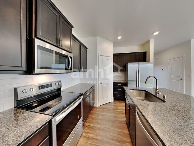 Foto del edificio - 19219 15th Ave Ct E