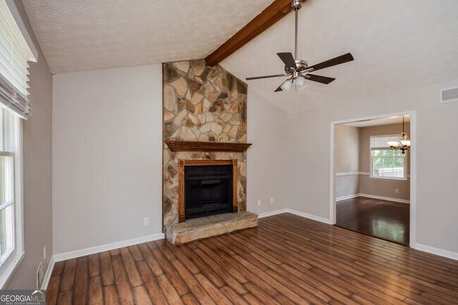 Building Photo - 1636 Sugarmaple Ln SW