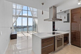 Building Photo - 1100 Biscayne Blvd