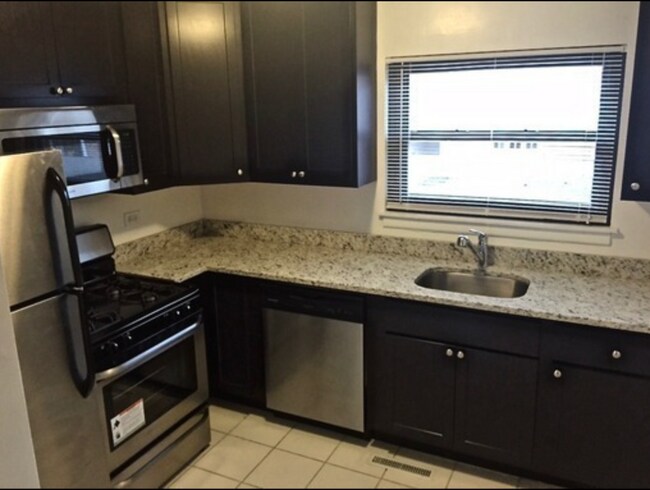 Kitchen - 1944 Linden Ave