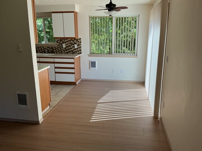 Foto del edificio - 2111 Sunset Ave