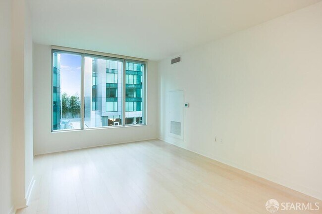Foto del edificio - 318 Spear St