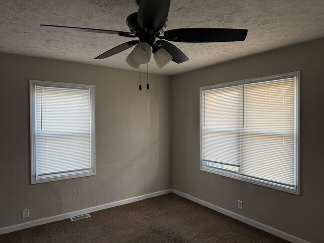 Foto del edificio - 2 Bedroom Home in a Central Area!