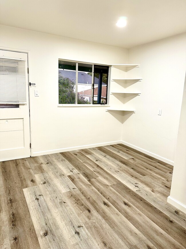 Foto del edificio - 22640 6th St