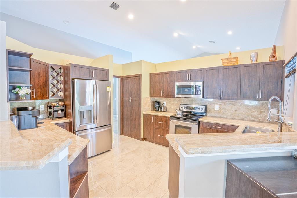 Foto principal - 6429 NW 50th St