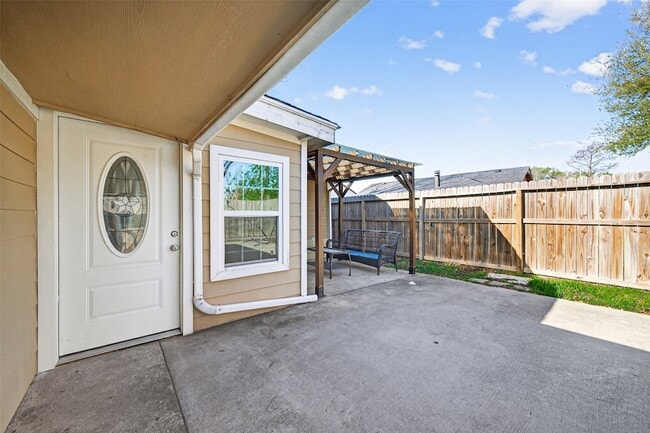 Building Photo - 7454 Navidad Rd