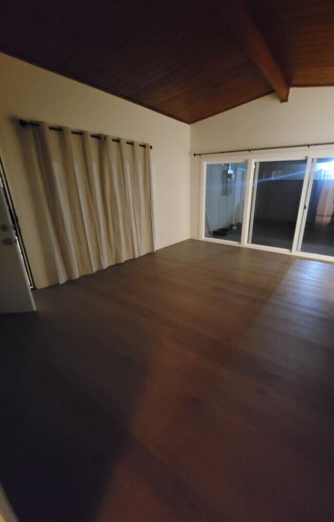 Foto del edificio - Suburban oasis