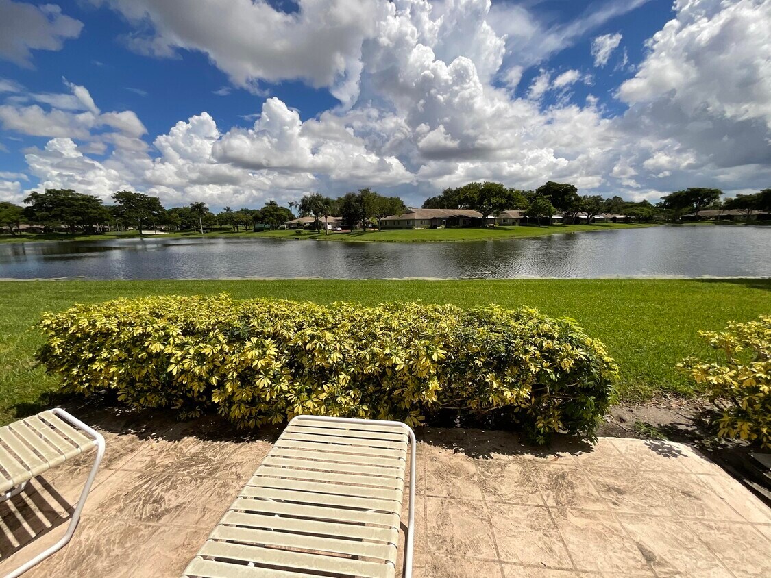 Foto principal - 18856 Argosy Dr
