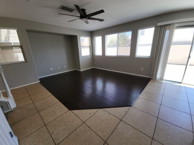 Foto del edificio - 8253 W Wildwood Glen Dr