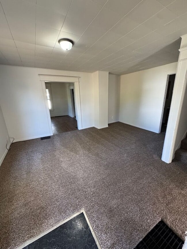 Building Photo - 1150 Kinnaird Ave