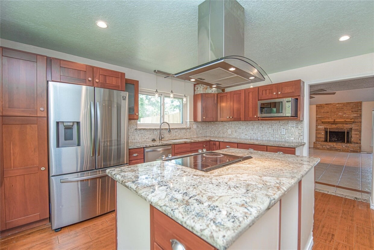 Primary Photo - 25418 Sugar Valley Ln