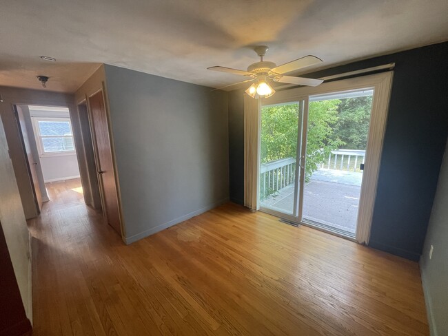 Building Photo - 205 Pine Grove St