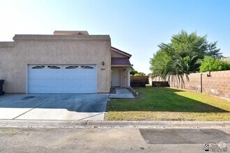 Building Photo - 11807 Calle Del Cid