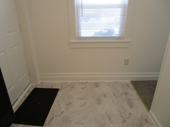 Building Photo - 36 Mulberry St