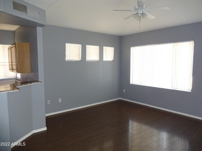 Foto del edificio - 2929 W Yorkshire Dr