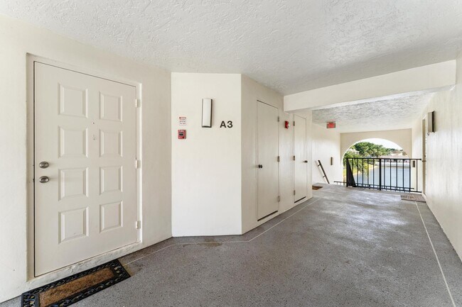 Building Photo - 1108 Green Pine Blvd