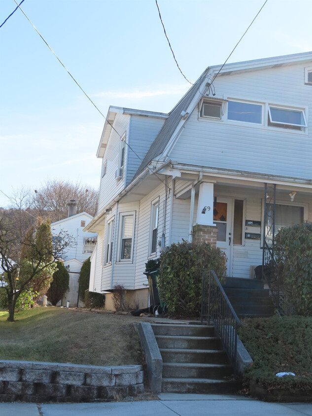 Primary Photo - 69 Stedman Ave