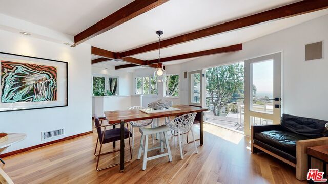 Foto del edificio - 8715 Sunset Plaza Pl