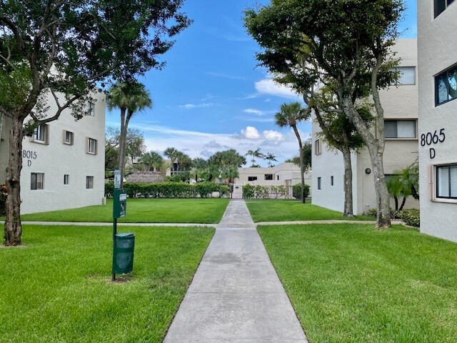 Primary Photo - 8075 SW 107th Ave