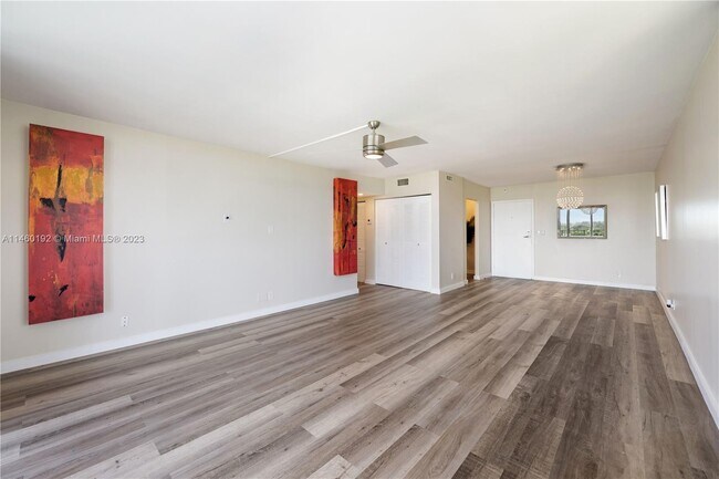 Foto del edificio - 16740 NE 9th Ave