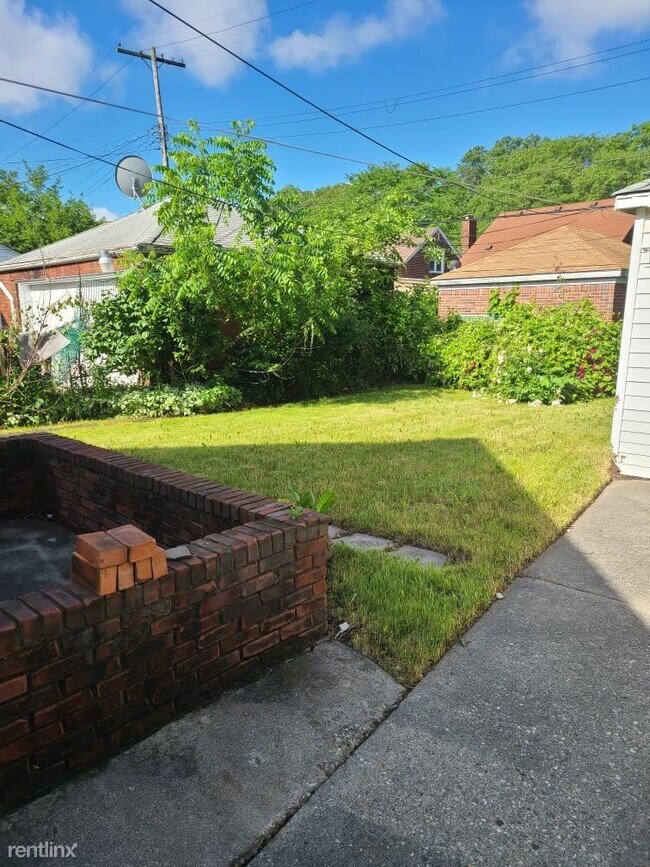 Foto del edificio - 3 br, 2.5 bath House - 8279 Mendota St