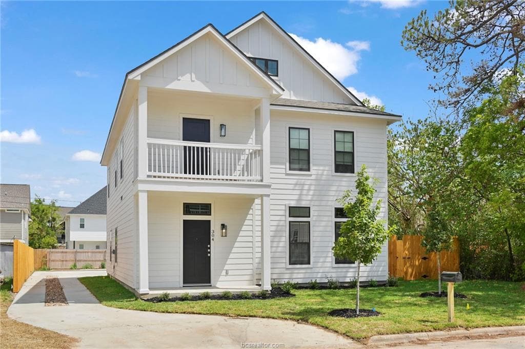 Foto principal - 304 Poplar St