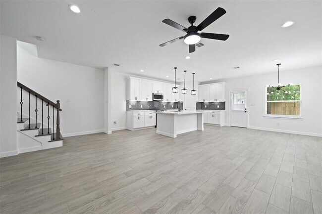 Foto del edificio - 1071 St Clair St