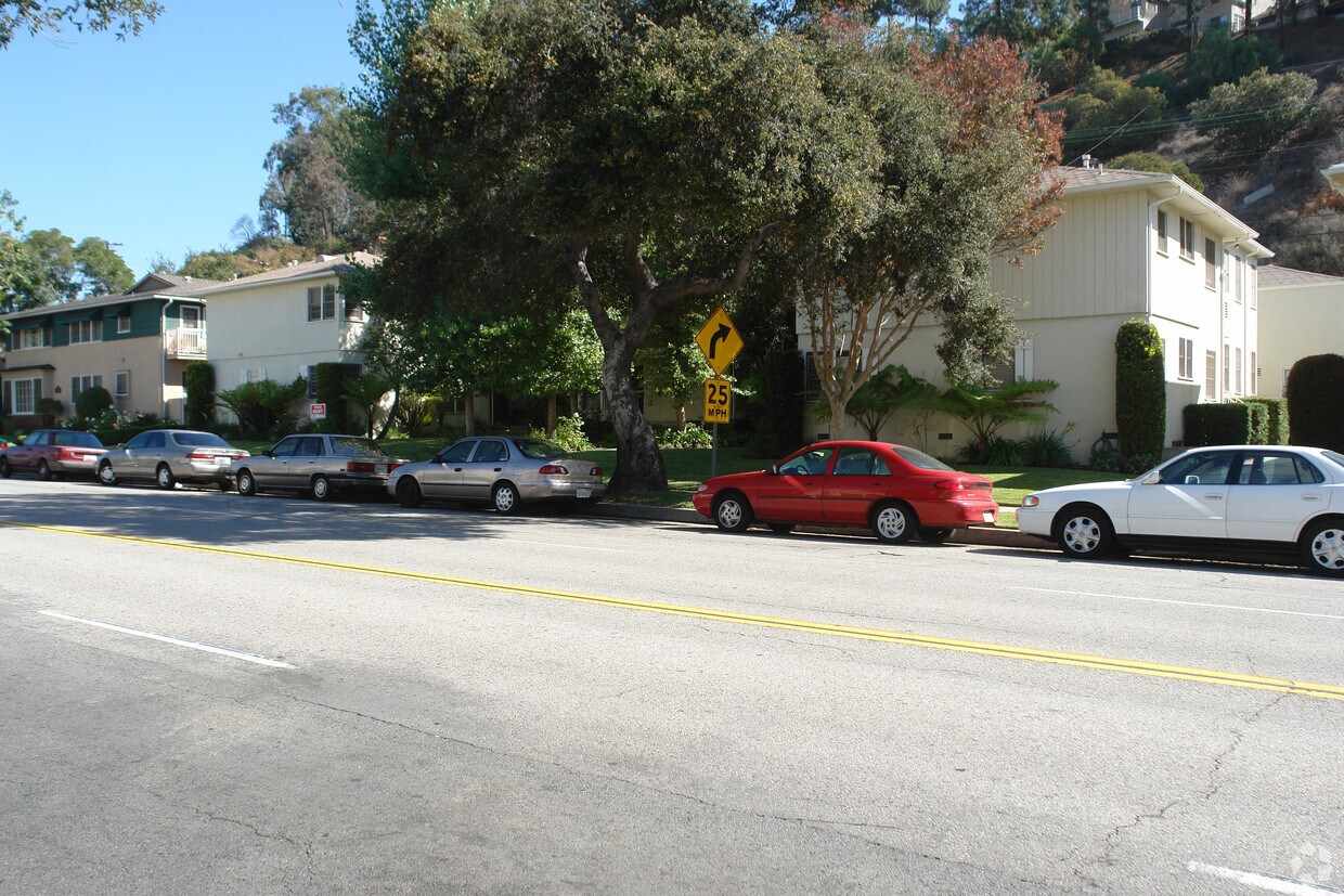 Foto del edificio - 1020 Verdugo Rd