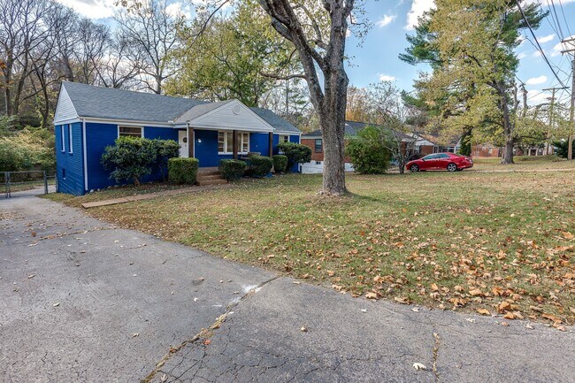 Building Photo - 3337 Mimosa Dr