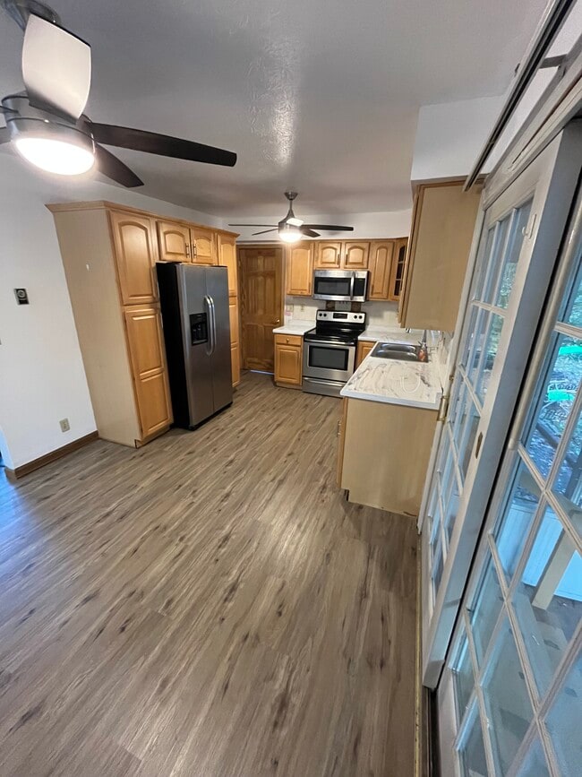 Kitchen - 244 Natale Dr