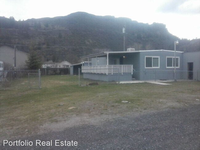 Building Photo - 3 br, 2 bath House - 21855 NE Section Pl