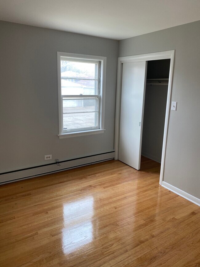 Building Photo - 3741 W 59th St