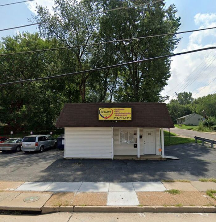 Great Office Space! House for Rent in Berkeley, MO