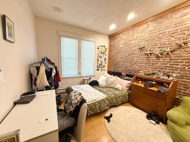 Foto del edificio - 24 S Huntington Ave