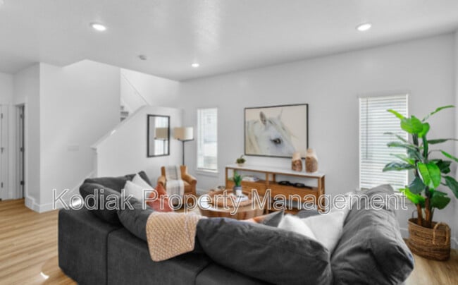 Building Photo - 234 W 925 N