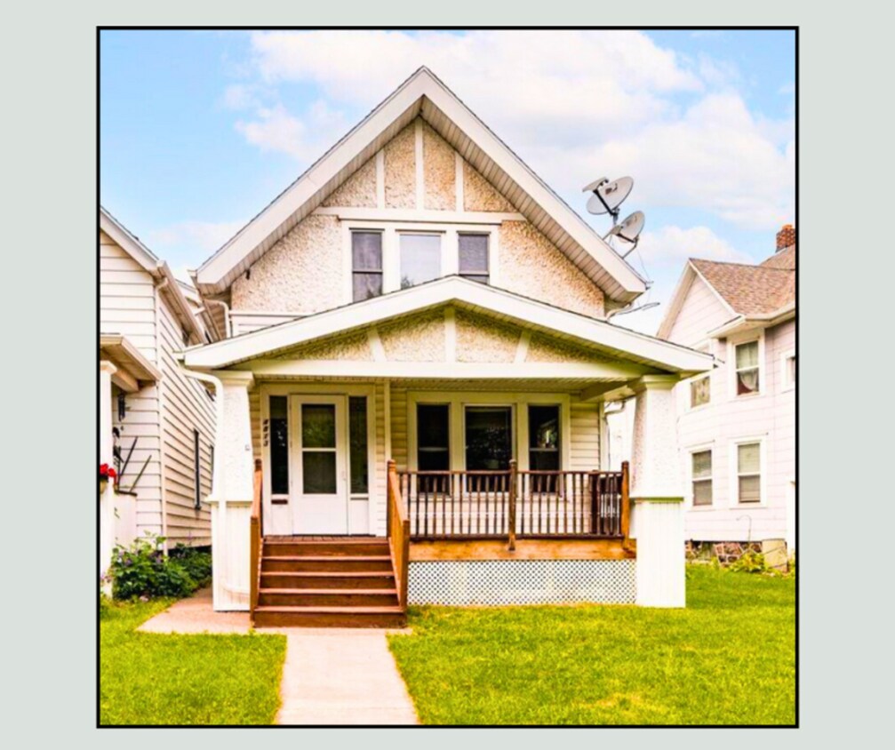 Foto principal - 4813 W 5th St