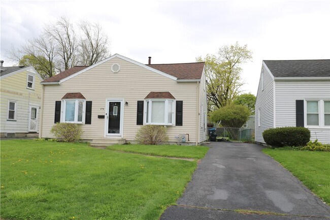 Foto del edificio - 175 English Rd